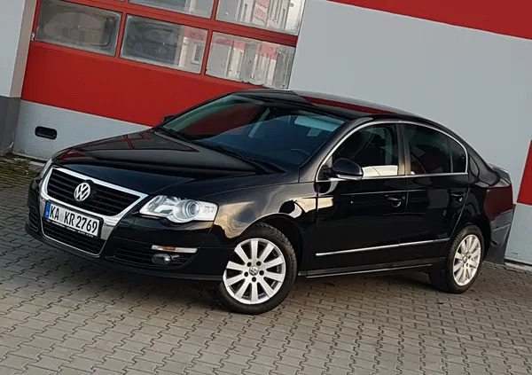 Volkswagen Passat cena 21900 przebieg: 159000, rok produkcji 2005 z Sępopol małe 172